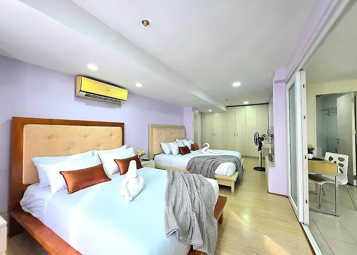 Apartment 15p Penthouse 3br Persimmon Free Parking *
