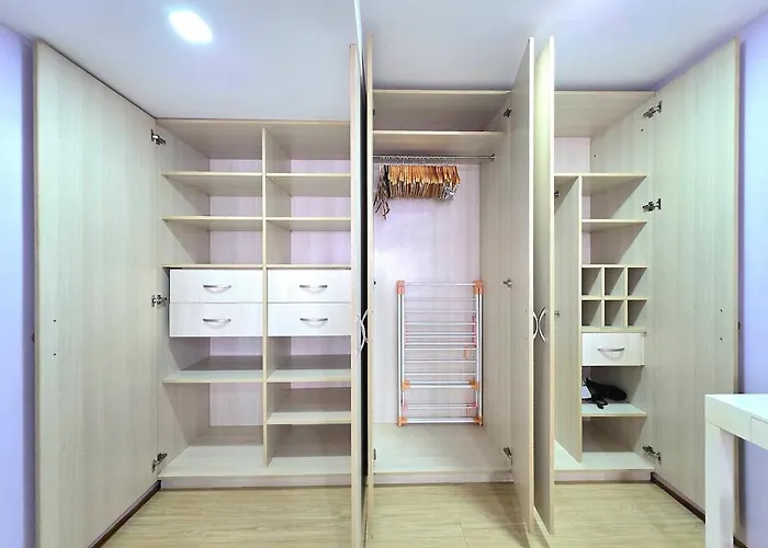 Apartment 15p Penthouse 3br Persimmon Free Parking