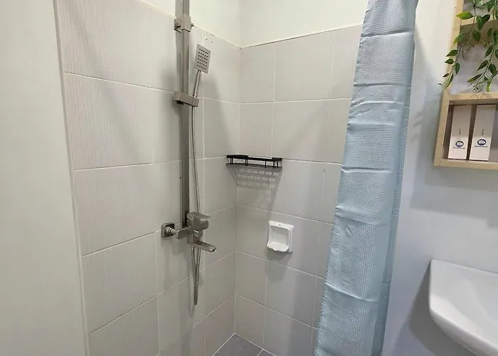 Apartment 15p Penthouse 3br Persimmon Free Parking Cebu