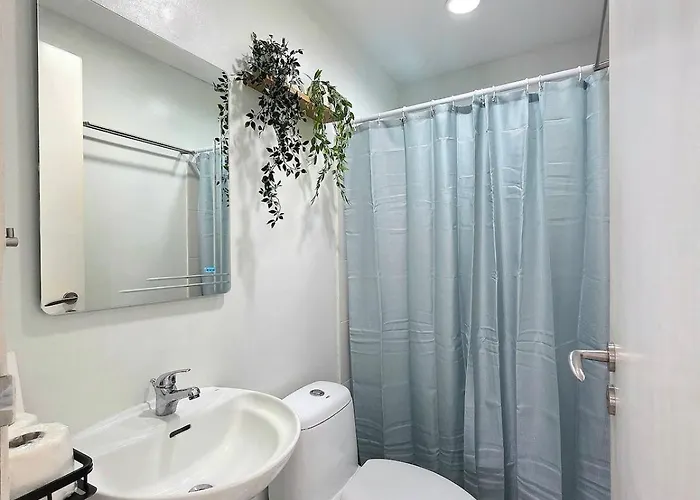 Apartment 15p Penthouse 3br Persimmon Free Parking