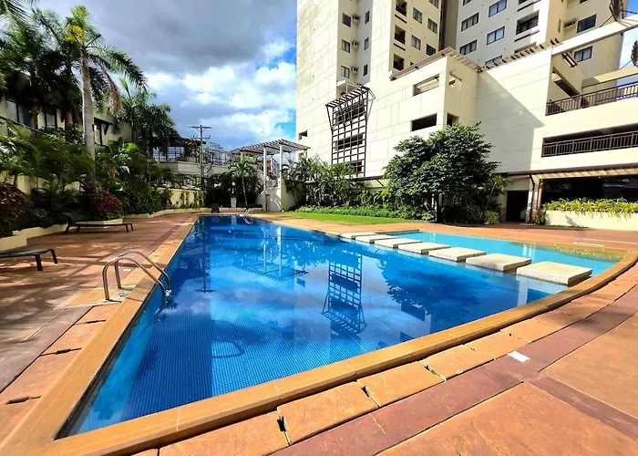 15p Penthouse 3br Persimmon Free Parking Apartment *