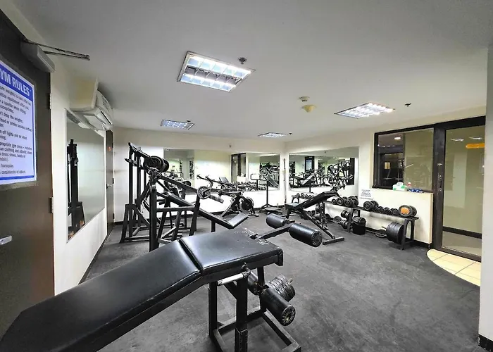 Apartment 15p Penthouse 3br Persimmon Free Parking *