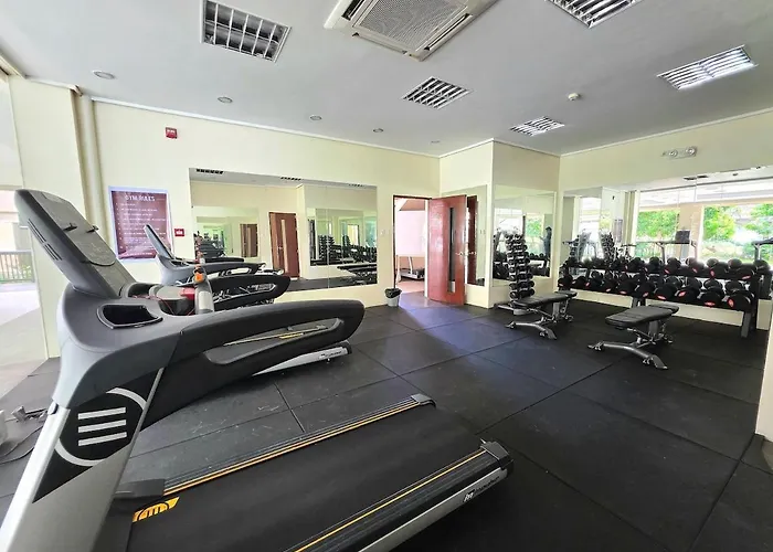 15p Penthouse 3br Persimmon Free Parking *